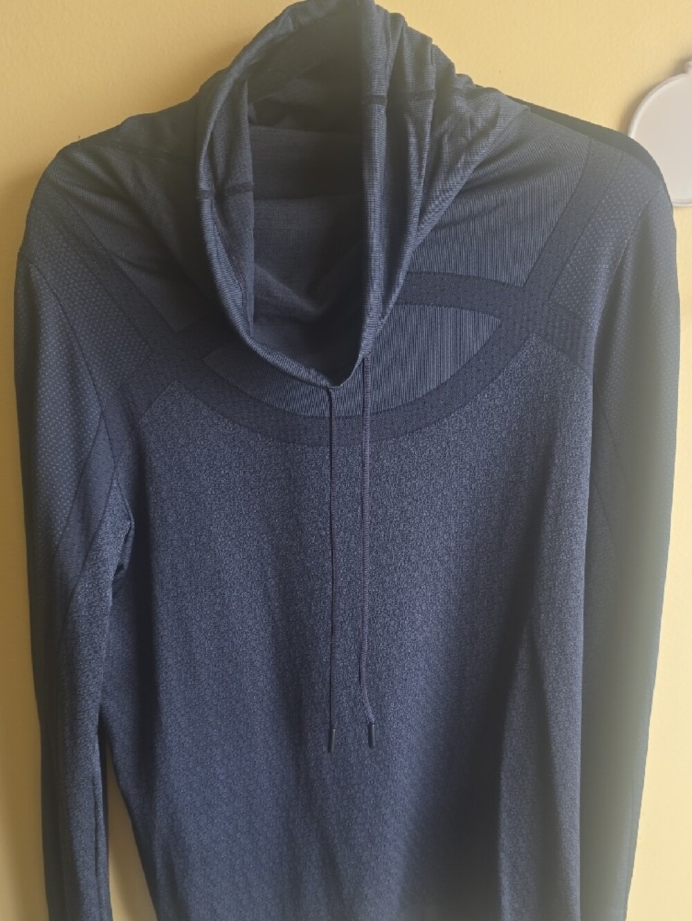 Under Armour Ladies Black Threadborne Lightweight sweatshirt
